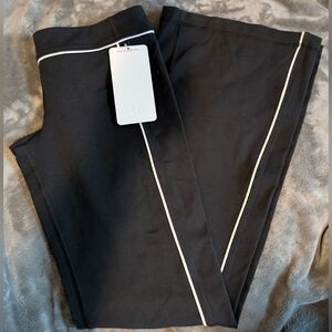 Lululemon Athletica Black and White Leggings with Sleek Design